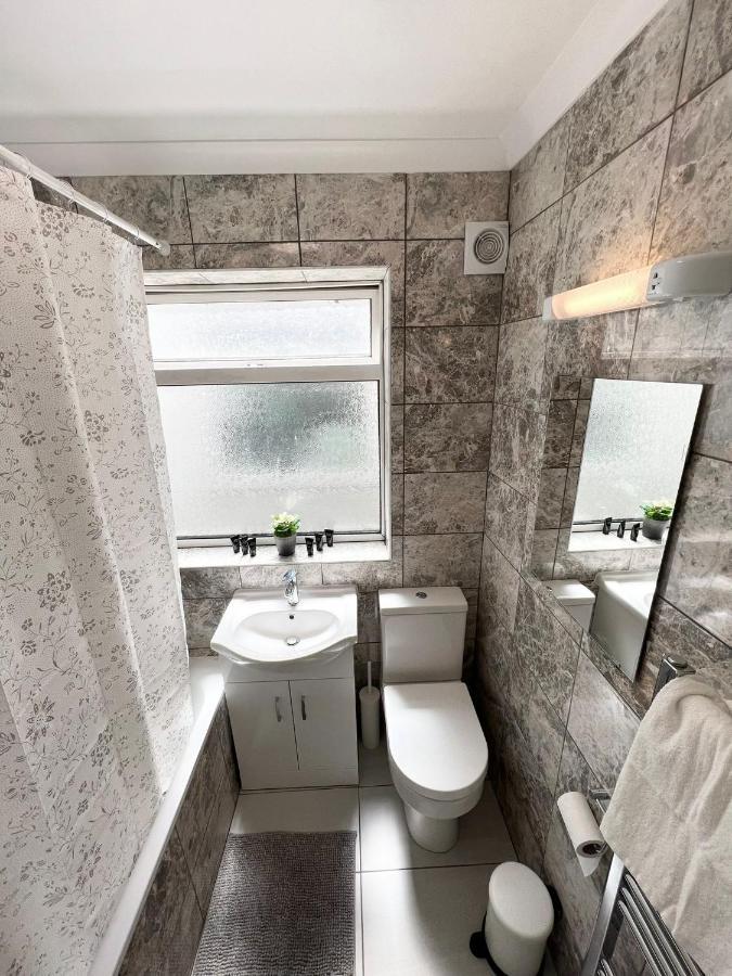 מלון Stunning Flat In Greater לונדון מראה חיצוני תמונה