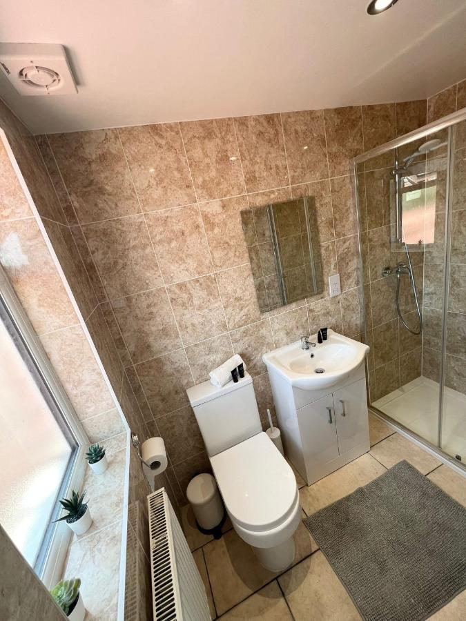 מלון Stunning Flat In Greater לונדון מראה חיצוני תמונה