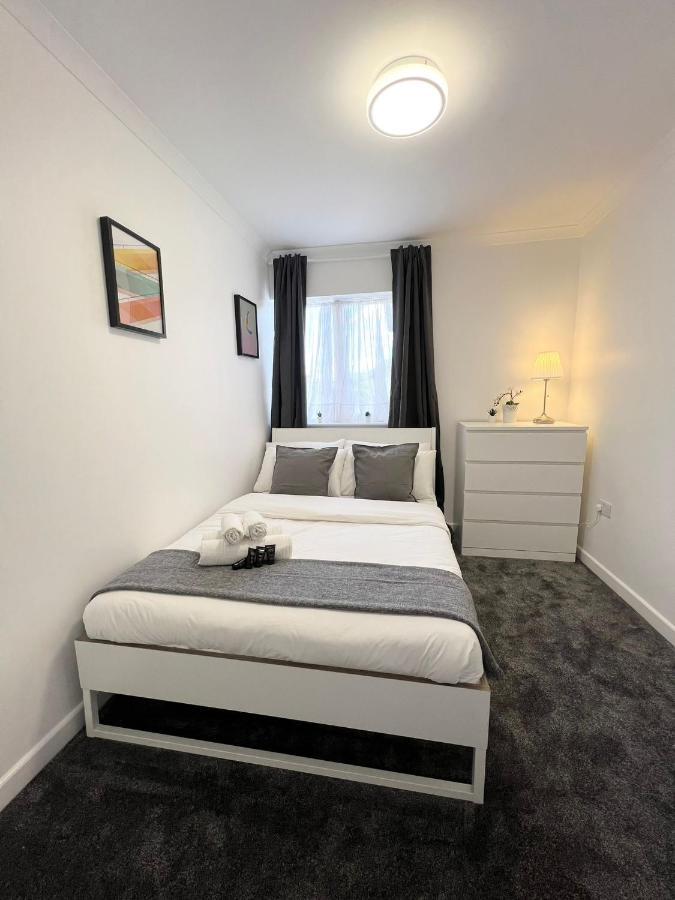 מלון Stunning Flat In Greater לונדון מראה חיצוני תמונה