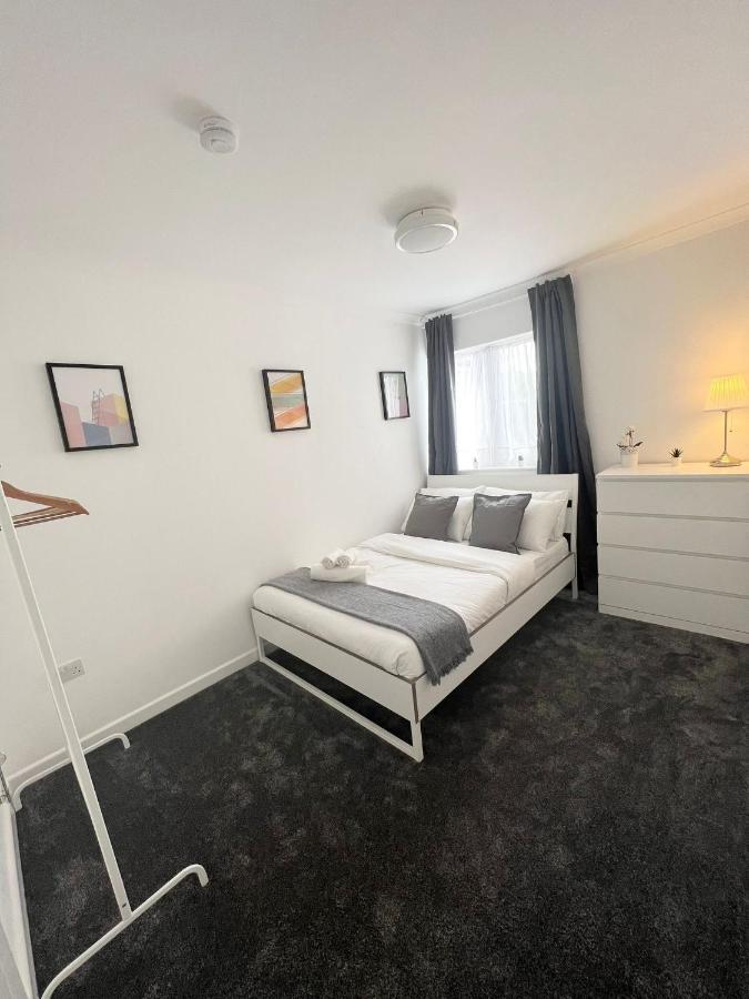 מלון Stunning Flat In Greater לונדון מראה חיצוני תמונה
